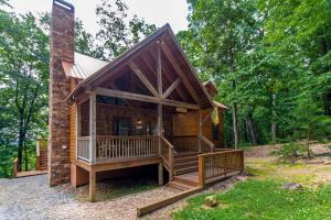 Sunrise Summit | Deluxe 2BR 2.5BA Cabin | Mountain View | Private | Hot Tub in Sautee Nacoochee, Georgia - Ubytování bez kategorie ve městě Sautee Nacoochee