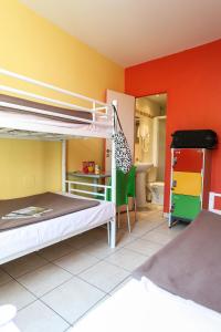 Triple Room with Private Bathroom room in Le Montclair Montmartre by River