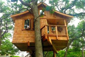 Romantic and Unique Tree House Rental on a Private Ranch in Central Texas