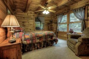 Breathtaking Smoky Mountains Cabin with Hot Tub in Maggie Valley, North Carolina