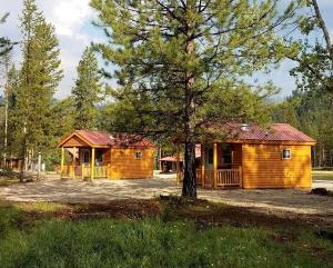 Countryside Cabin Rental for Three in Mountains of Darby, Montana