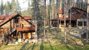 Enchanting Family Cabin Rental in the Woods by Georgetown Lake, Montana