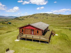 Secluded Cabin Rental for a Peaceful Vacation in Montana