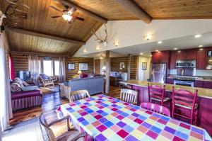 Secluded Cabin Rental for a Peaceful Vacation in Montana