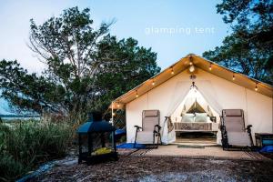 Enchanting Luxury Camping on a Private Island in the Golden Isles of Georgia - 3hvězdičkové hotely ve městě Ostrov Jekyll