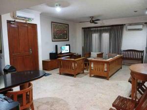 Lippo Pantai Carita 9270