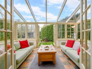 5 Bed in Godshill NFL35