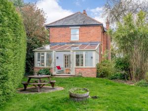 5 Bed in Godshill NFL35