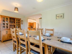 5 Bed in Godshill NFL35