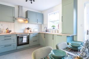 Beverley 2 bedroom Central Home Garden Parking