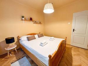 Ciao Cozy & Quiet Central Retreat