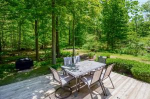 Stunning Beach Villa with a Private Hot Tub near the Lake in Saugatuck, Michigan