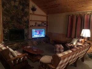 Enchanting and Secluded Log Cabin Rental in Red River, New Mexico