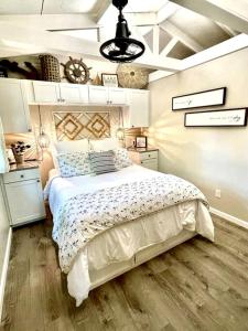 Charming Cottage with Fire Pit and Barbecue in Cadiz, Kentucky