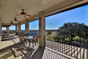 Luxurious Villa Rental for a Group Getaway near Abilene, Texas