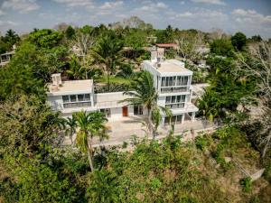 Spacious Lake House with Pool and Fire Pit near Lagoon in Xul-Ha, Quintana Roo