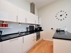 2 Bed in Westward Ho SEREN