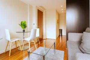 Still Life Moorgate Deluxe