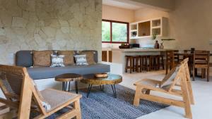 Stylish Modern 3BR Retreat with Luxe Plunge Pool