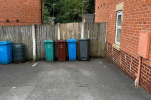 House - Sleeps 5 Private Parking & Pets Allowed