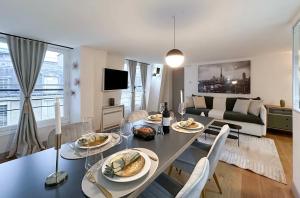 Saint Germain des Pres - Deluxe apartment with lift and AC for 6