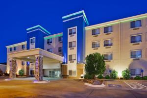 Holiday Inn Express Fremont by..