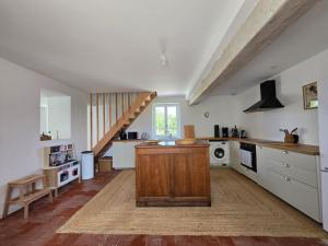 Maison en brique calme, nature, confort