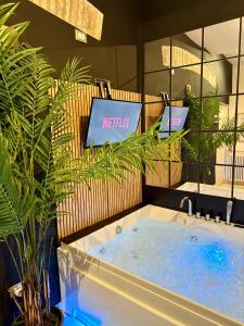 AMA Esclusive SPA Madama