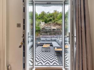 4 Bed in Aberdovey 94232