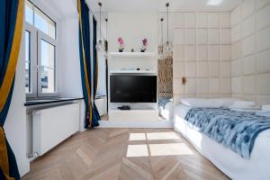 Piotrkowska Prestige Studio by BookingHost