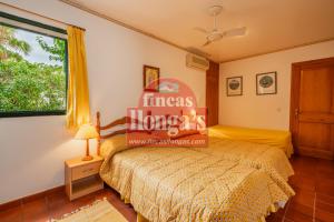 Villa independiente con acceso a la playa