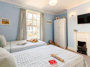 2 Bed in Robin Hoods Bay 87059