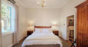 Karoo House Collection - 111 Cradock