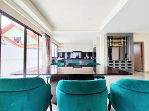 Aimukun Detached Pool Villa