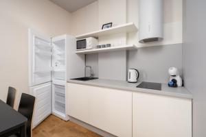 Cozy Dzintaru apartment - Steps from Forest and Sea