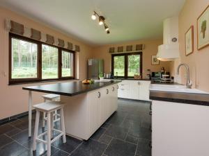 Tenneville Villa with Sauna