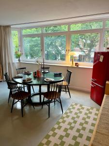 THE GREEN CHAIR Osterstraße - 65qm industrial apartment with balcony for 4-6