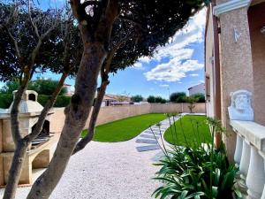 Maison climatisée à Mèze avec jardin et parking privatif - FR-1-604-19