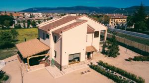 Casa Rural Torrecaballeros-Segovia