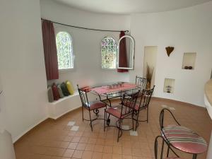 Maison Méditerranéenne avec Piscine