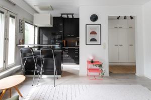 Rauhallinen huoneisto, pysäköinti, sauna, oma piha