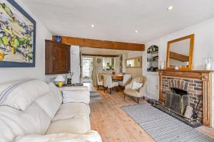 5 Coastguard Cottage and Wash House, West Wittering