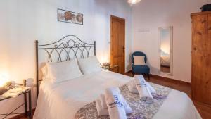 Casa Lorpica El Borge by Ruralidays