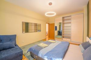 1 Minute Walk to Main Street Vitoshka, NDK, Free Parking, 2 BDR