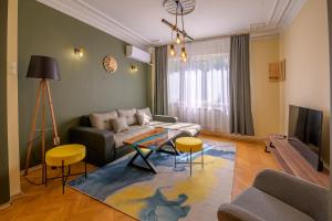 1 Minute Walk to Main Street Vitoshka, NDK, Free Parking, 2 BDR