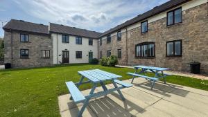 Seabreeze Cottage 2 bedroom - Sleeps 6 - Bron-Y-Wendon Holiday Park