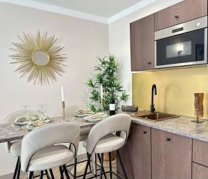 Eiffel Tower - Prestige apartment with views