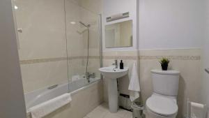 Newly Renovated D4 2BD The Aviva & Docklands