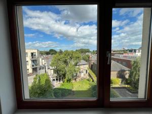 Newly Renovated D4 2BD The Aviva & Docklands