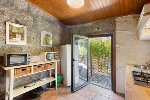 Casa de Andrães Camélias